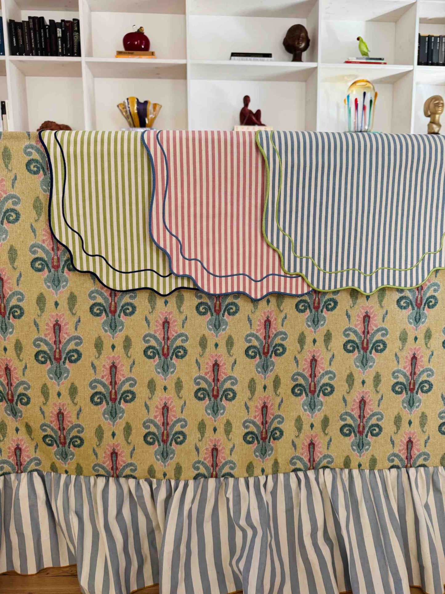 Tovaglia Ikat Volant