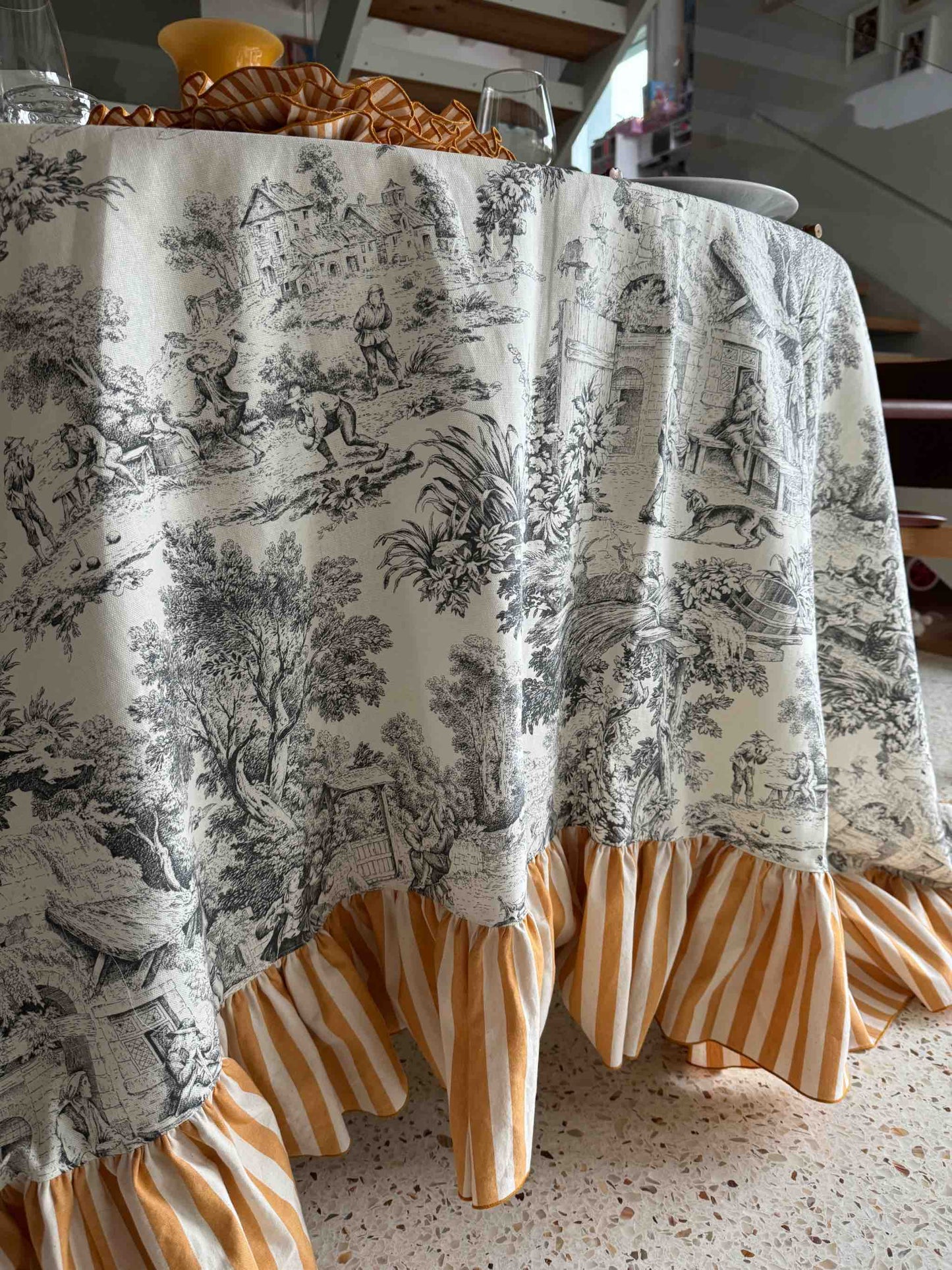 Tovaglia Toile Nero e Riga Ocra