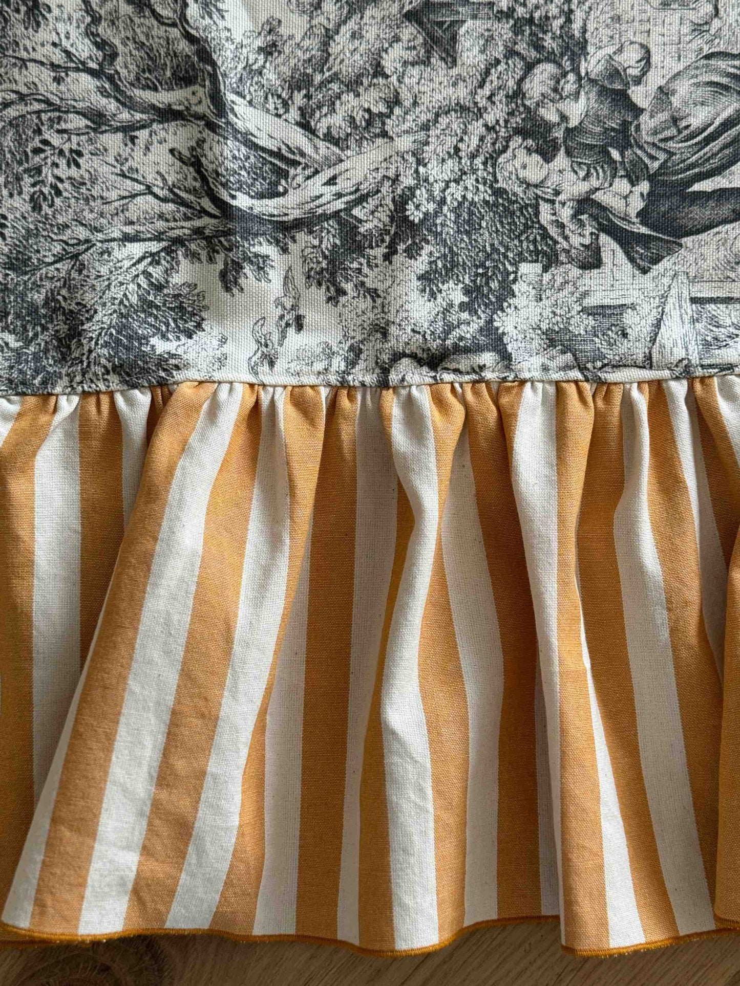 Tovaglia Toile Nero e Riga Ocra
