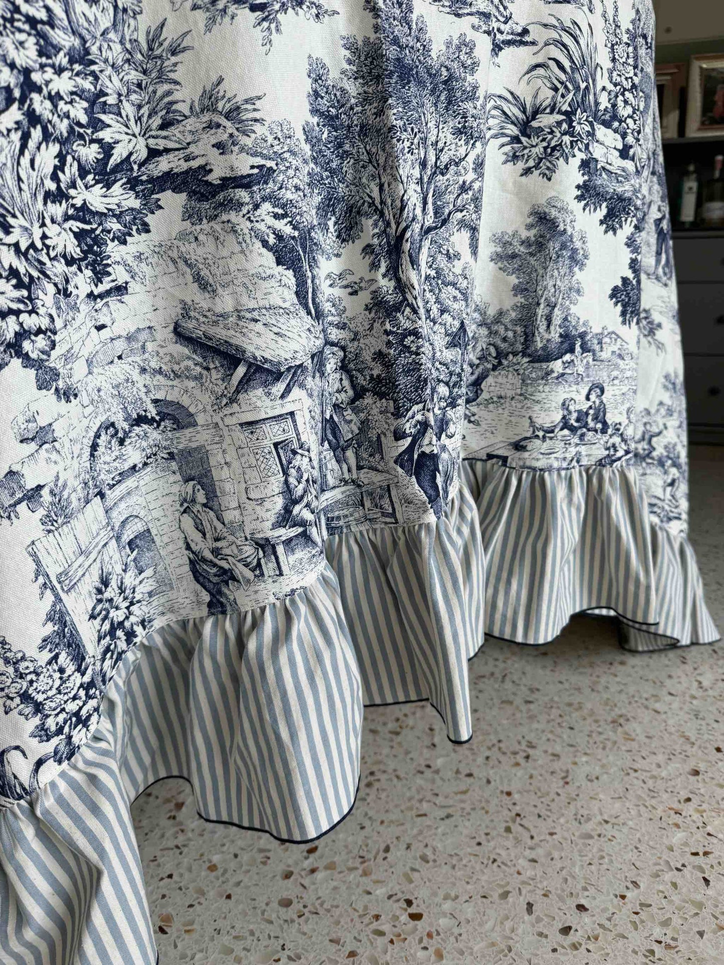 Tovaglia Toile Blu e Righetta Celeste Chiaro