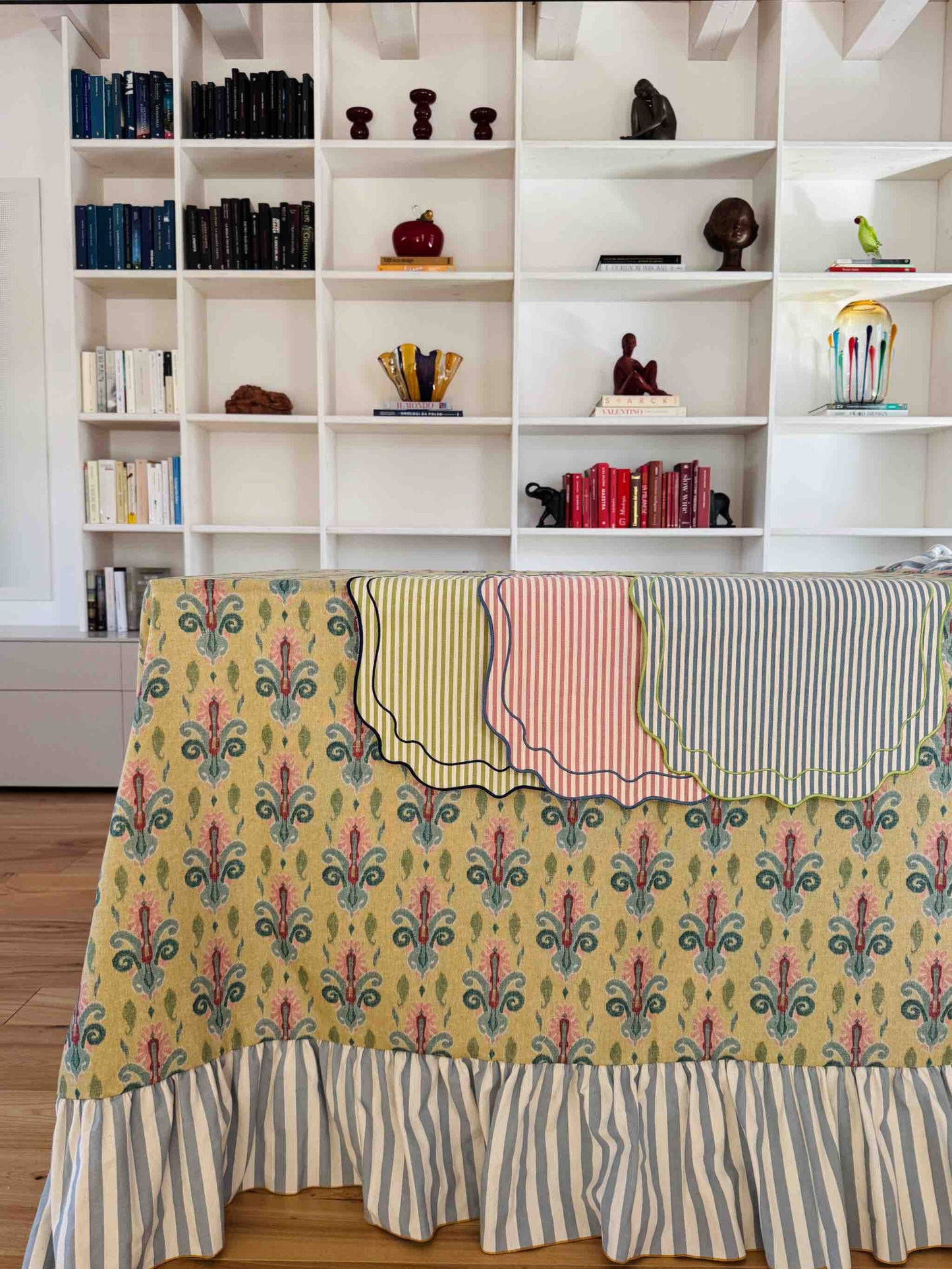 Tovaglia Ikat Volant